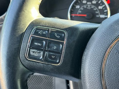 Used 2018 Jeep Wrangler Unlimited Sport S image 24