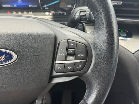 Used 2020 Ford Explorer XLT w/ Equipment Group 202A AWD/4WD image 22