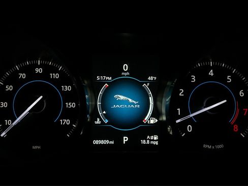 Used 2016 Jaguar XF Premium image 11