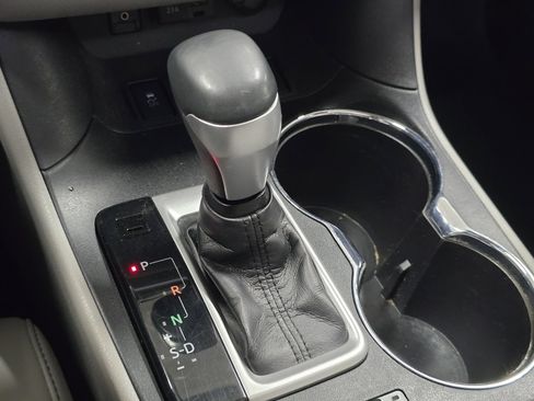 Certified 2019 Toyota Highlander Limited w/ Protection Package #3 image 31