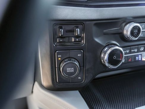 Used 2024 Ford F450 Limited w/ FX4 Off-Road Package image 23