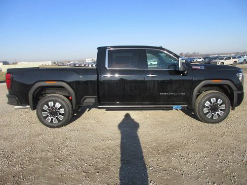 New 2026 GMC Sierra 3500 Denali w/ Denali Reserve Package AWD/4WD image 3