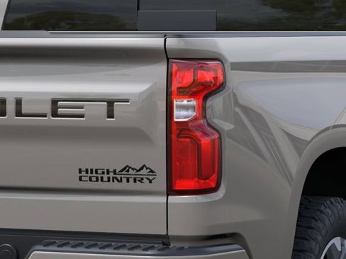 New 2026 Chevrolet Silverado 1500 High Country w/ Technology Package AWD/4WD image 11