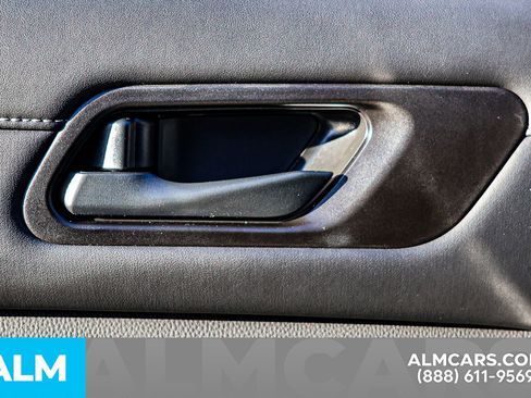 Used 2025 Nissan Pathfinder SV image 47