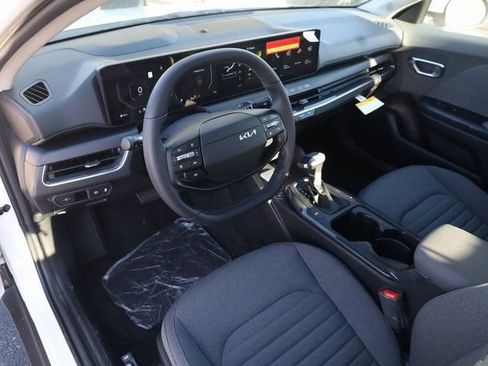 New 2025 Kia K4 EX image 11