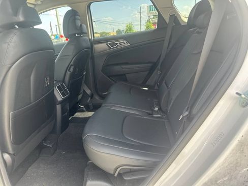 Used 2023 Kia Sportage EX FWD image 28