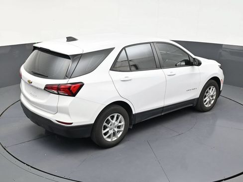 Used 2024 Chevrolet Equinox LS FWD image 16