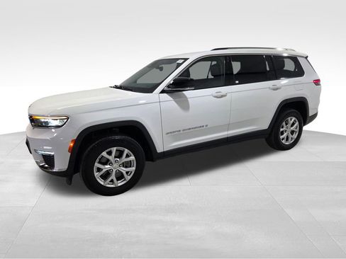 Used 2023 Jeep Grand Cherokee L Limited AWD/4WD image 23