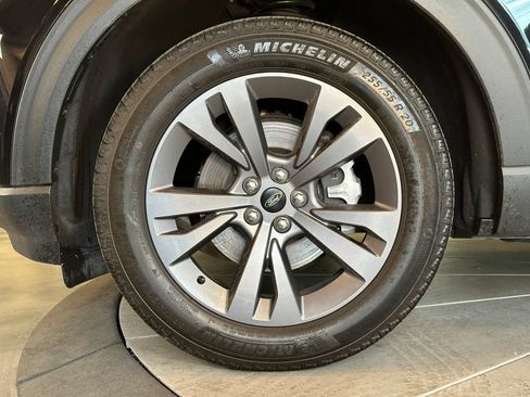 Used 2024 Ford Explorer XLT w/ Equipment Group 202A AWD/4WD image 26