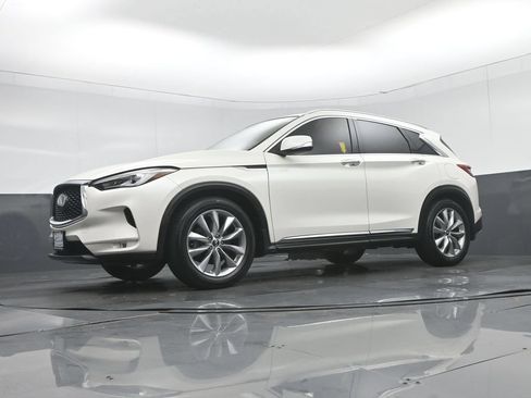 Used 2019 INFINITI QX50 Luxe w/ Navigation Package FWD image 54