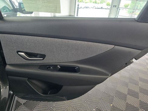 New 2026 Hyundai Elantra Limited FWD image 35