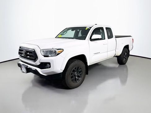 Used 2021 Toyota Tacoma SR5 image 2