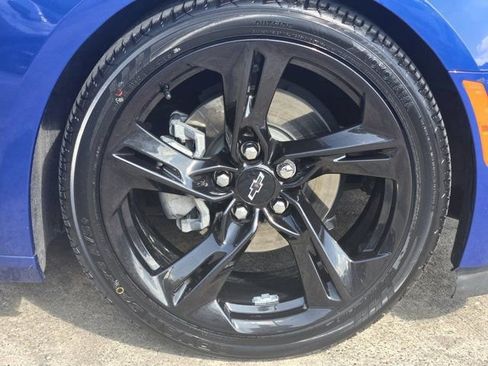 Used 2023 Chevrolet Camaro LT RWD image 12