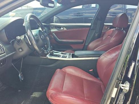 Used 2018 Kia Stinger GT1 RWD image 9