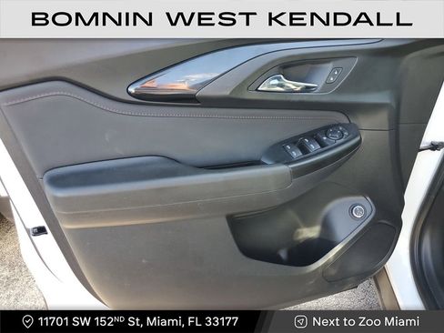 Used 2021 Chevrolet TrailBlazer RS w/ Sun and Liftgate Package image 21