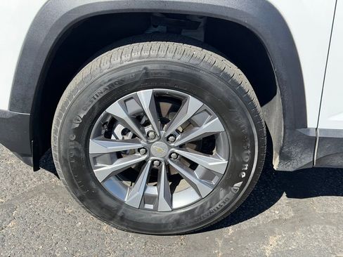 Used 2025 Chevrolet Equinox LT FWD image 10