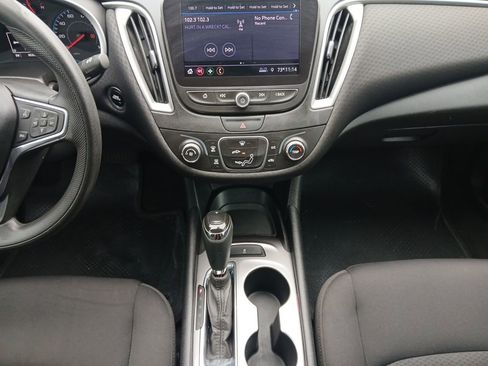 Used 2019 Chevrolet Malibu LS w/ LPO, Convenience Package 1 FWD image 3