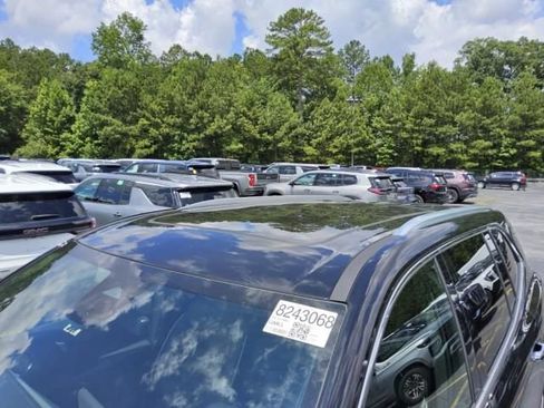 Used 2025 Buick Enclave Avenir w/ Super Cruise Package AWD/4WD image 2
