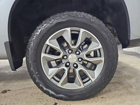 Certified 2024 Chevrolet Silverado 1500 LT image 39