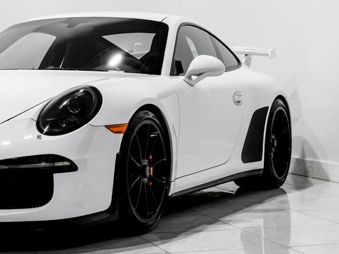 Used 2015 Porsche 911 GT3 image 3
