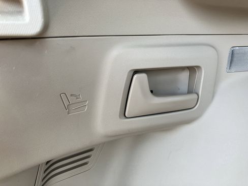 Used 2009 Toyota Venza AWD image 36