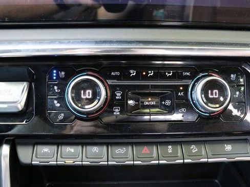 Used 2024 GMC Sierra 1500 Denali Ultimate image 30