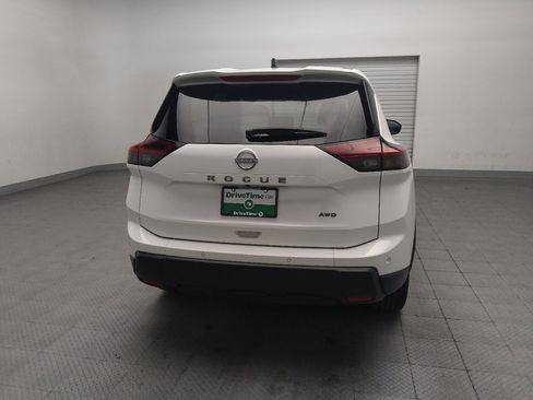 Used 2024 Nissan Rogue S AWD/4WD image 7