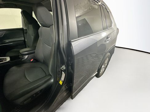 Certified 2025 Toyota RAV4 XLE w/ Convenience Package FWD image 12