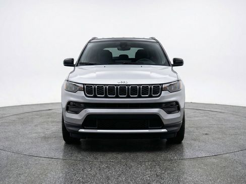 Used 2025 Jeep Compass Limited image 2