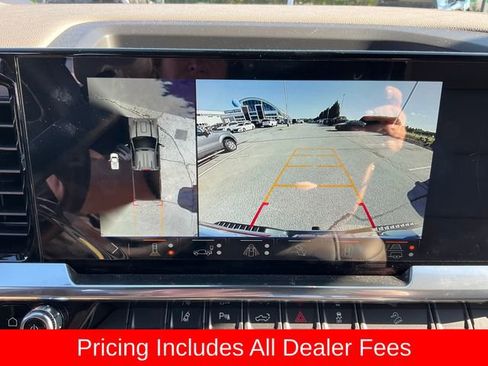 Used 2025 GMC Sierra 2500 SLT w/ SLT Premium Package AWD/4WD image 15