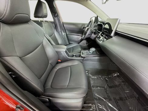 Certified 2026 Toyota Corolla Cross XLE w/ Convenience Package FWD image 30