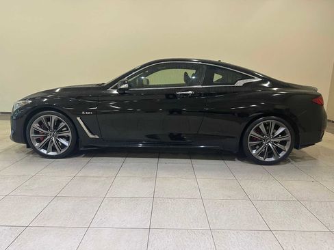 Used 2018 INFINITI Q60 Red Sport 400 w/ Sensory Package 3.0T Sport image 3