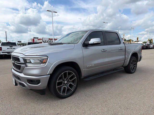 Used 2019 RAM 1500 Laramie AWD/4WD image 3