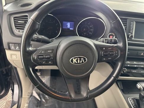 Certified 2020 Kia Sedona EX image 28