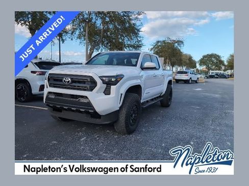Used 2024 Toyota Tacoma SR5 image 1