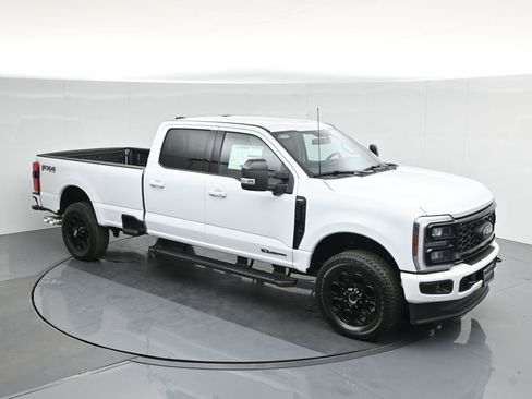 New 2026 Ford F250 Lariat w/ Black Appearance Package image 26