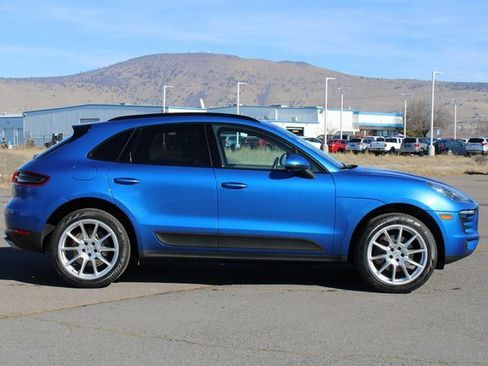 Used 2018 Porsche Macan Sport Edition image 7