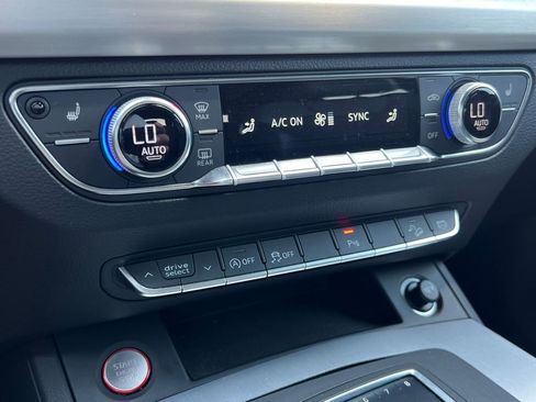 Used 2018 Audi SQ5 Premium Plus w/ Navigation Package image 45