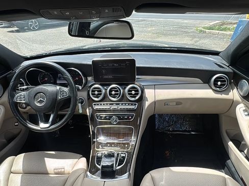 Used 2018 Mercedes-Benz C 300 4MATIC Sedan image 21