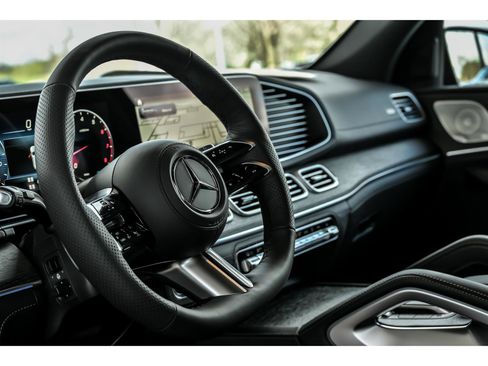 New 2026 Mercedes-Benz GLS 450 4MATIC image 10
