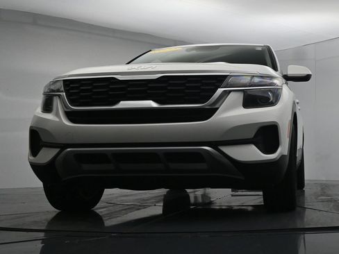 Used 2022 Kia Seltos LX AWD/4WD image 30