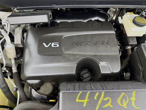 Used 2020 Nissan Pathfinder S AWD/4WD image 38