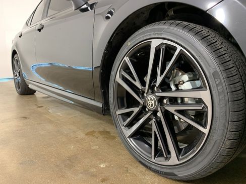 Used 2025 Toyota Camry XSE image 35