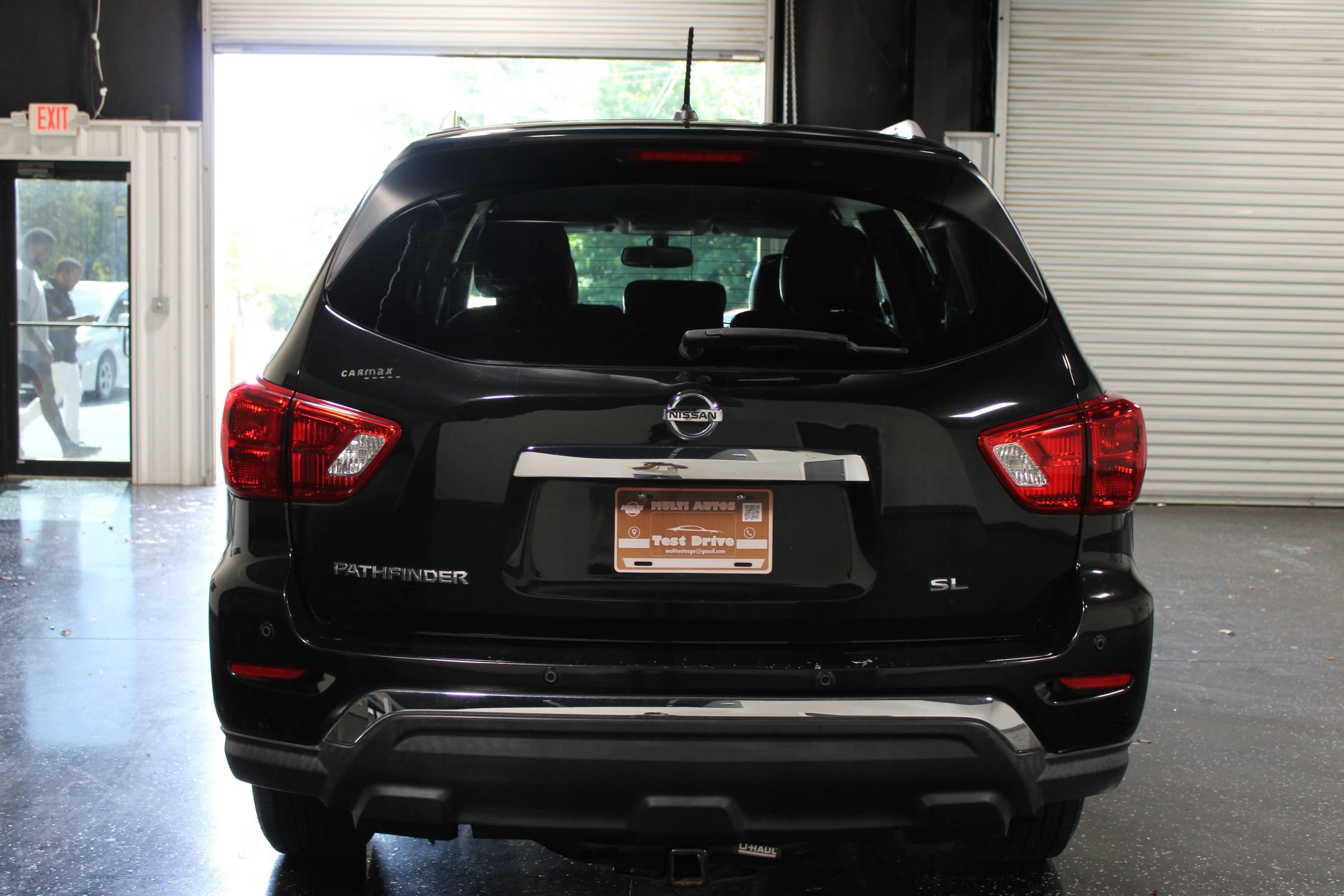 Used 2018 Nissan Pathfinder SL w/ Cargo Package FWD image 5