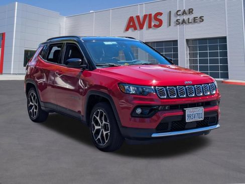 Used 2025 Jeep Compass Limited AWD/4WD image 3