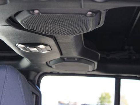 Used 2023 Jeep Wrangler Unlimited Sport AWD/4WD image 32