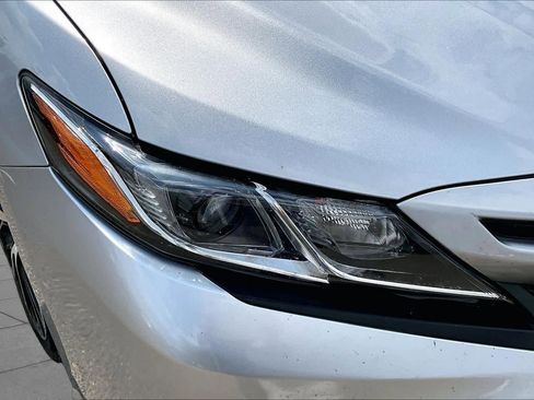 Used 2018 Toyota Camry SE FWD image 27