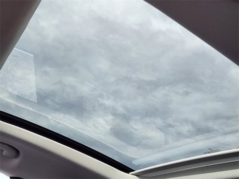 Certified 2025 Mercedes-Benz GLC 300 4MATIC image 27