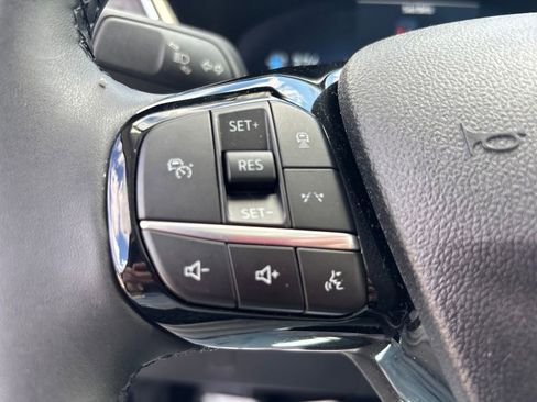 Used 2023 Ford Escape Platinum w/ Premium Technology Package AWD/4WD image 20
