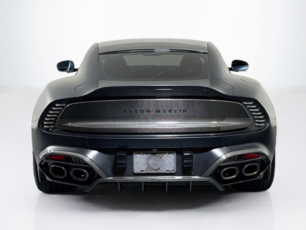 Used 2025 Aston Martin Vanquish RWD image 4